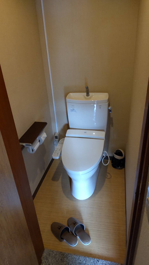 ウォシュレット付きのお手洗い